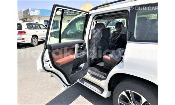 Buy Import Toyota Land Cruiser White Car in Import - Dubai in Diana Buy Import Toyota Land Cruiser White Car in Import - Dubai in Diana