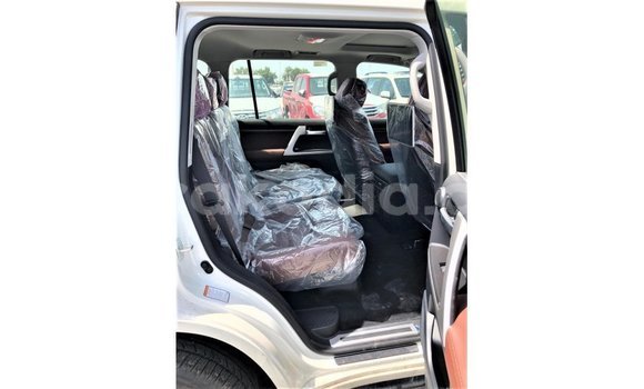 Buy Import Toyota Land Cruiser White Car in Import - Dubai in Diana Buy Import Toyota Land Cruiser White Car in Import - Dubai in Diana