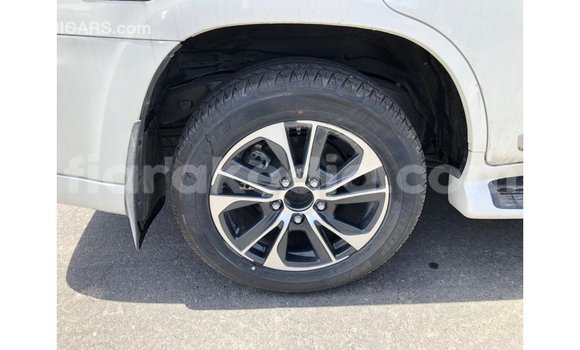 Buy Import Toyota Land Cruiser White Car in Import - Dubai in Diana Buy Import Toyota Land Cruiser White Car in Import - Dubai in Diana
