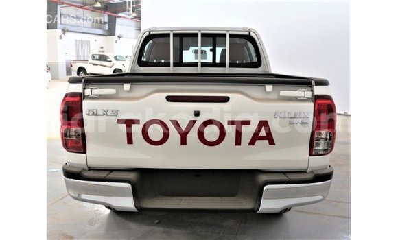 Buy Import Toyota Hilux White Car in Import - Dubai in Diana Buy Import Toyota Hilux White Car in Import - Dubai in Diana