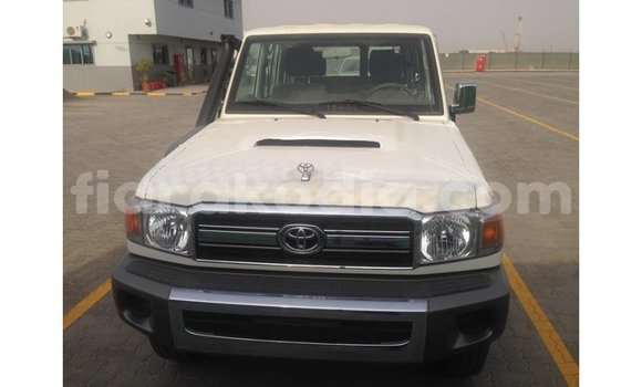 Buy Import Toyota Land Cruiser White Car in Import - Dubai in Diana Buy Import Toyota Land Cruiser White Car in Import - Dubai in Diana