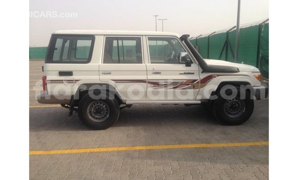 Buy Import Toyota Land Cruiser White Car in Import - Dubai in Diana Buy Import Toyota Land Cruiser White Car in Import - Dubai in Diana