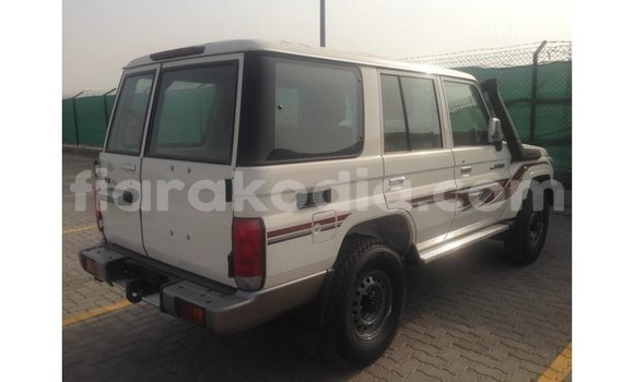 Buy Import Toyota Land Cruiser White Car in Import - Dubai in Diana Buy Import Toyota Land Cruiser White Car in Import - Dubai in Diana