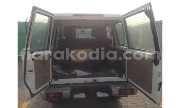Buy Import Toyota Land Cruiser White Car in Import - Dubai in Diana Buy Import Toyota Land Cruiser White Car in Import - Dubai in Diana