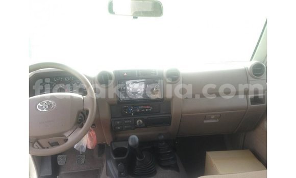 Buy Import Toyota Land Cruiser White Car in Import - Dubai in Diana Buy Import Toyota Land Cruiser White Car in Import - Dubai in Diana