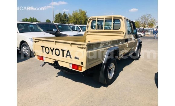 Hividy Toyota Land Cruiser beige Car in Import - Dubai in Diana Hividy Toyota Land Cruiser beige Car in Import - Dubai in Diana