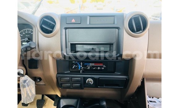 Hividy Toyota Land Cruiser beige Car in Import - Dubai in Diana Hividy Toyota Land Cruiser beige Car in Import - Dubai in Diana