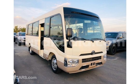 Acheter Import Voiture Toyota Coaster Blanc à Import - Dubai, Diana Acheter Import Voiture Toyota Coaster Blanc à Import - Dubai, Diana