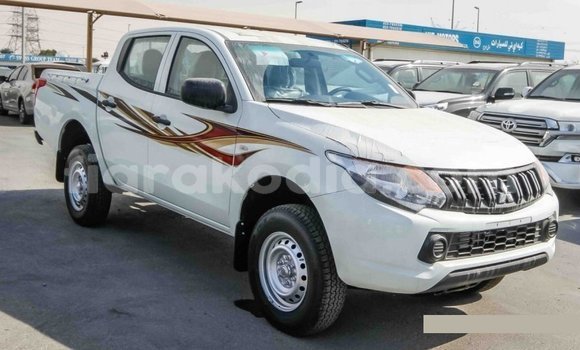 Acheter Import Voiture Mitsubishi L200 Blanc à Import - Dubai, Diana Acheter Import Voiture Mitsubishi L200 Blanc à Import - Dubai, Diana