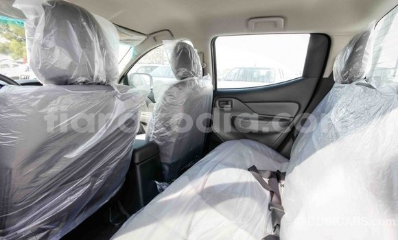 Acheter Import Voiture Mitsubishi L200 Blanc à Import - Dubai, Diana Acheter Import Voiture Mitsubishi L200 Blanc à Import - Dubai, Diana