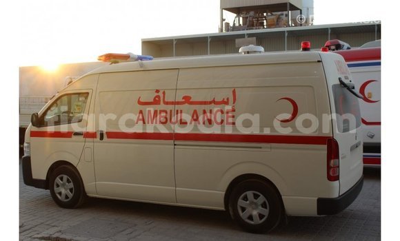 Hividy Toyota Hiace fotsy Car in Import - Dubai in Diana Hividy Toyota Hiace fotsy Car in Import - Dubai in Diana