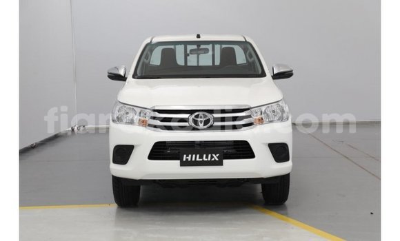 Buy Import Toyota Hilux White Car in Import - Dubai in Diana Buy Import Toyota Hilux White Car in Import - Dubai in Diana