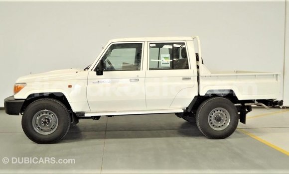 Buy Import Toyota Land Cruiser White Car in Import - Dubai in Diana Buy Import Toyota Land Cruiser White Car in Import - Dubai in Diana
