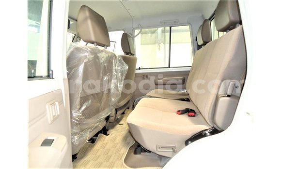Buy Import Toyota Land Cruiser White Car in Import - Dubai in Diana Buy Import Toyota Land Cruiser White Car in Import - Dubai in Diana