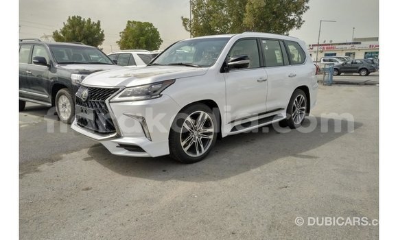 Acheter Import Voiture Lexus LX Blanc à Import - Dubai, Diana Acheter Import Voiture Lexus LX Blanc à Import - Dubai, Diana