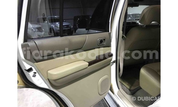 Acheter Import Voiture Nissan Patrol Blanc à Import - Dubai, Diana Acheter Import Voiture Nissan Patrol Blanc à Import - Dubai, Diana