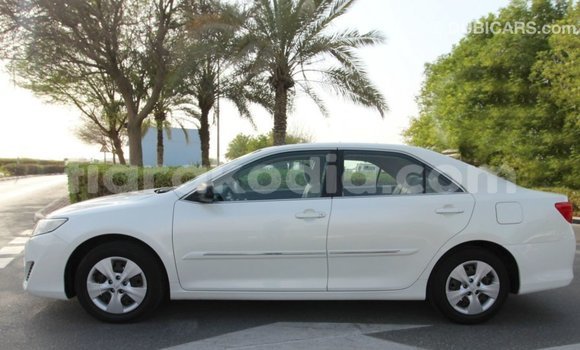 Hividy Toyota Camry fotsy Car in Import - Dubai in Diana Hividy Toyota Camry fotsy Car in Import - Dubai in Diana