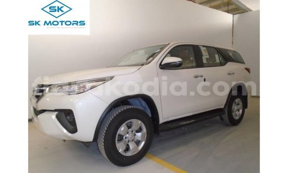Hividy Toyota Fortuner fotsy Car in Import - Dubai in Diana Hividy Toyota Fortuner fotsy Car in Import - Dubai in Diana