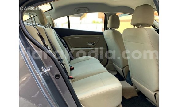 Hividy Renault Fluence Hafa Car in Import - Dubai in Diana Hividy Renault Fluence Hafa Car in Import - Dubai in Diana