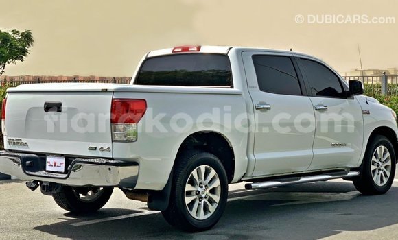 Hividy Toyota Tundra fotsy Car in Import - Dubai in Diana Hividy Toyota Tundra fotsy Car in Import - Dubai in Diana