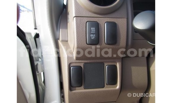 Hividy Toyota Land Cruiser fotsy Car in Import - Dubai in Diana Hividy Toyota Land Cruiser fotsy Car in Import - Dubai in Diana