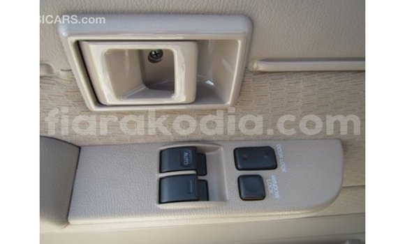 Hividy Toyota Land Cruiser fotsy Car in Import - Dubai in Diana Hividy Toyota Land Cruiser fotsy Car in Import - Dubai in Diana