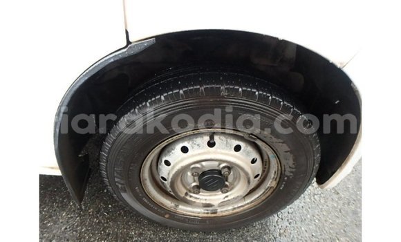 Acheter Import Voiture Suzuki Every Blanc à Import - Dubai, Diana Acheter Import Voiture Suzuki Every Blanc à Import - Dubai, Diana