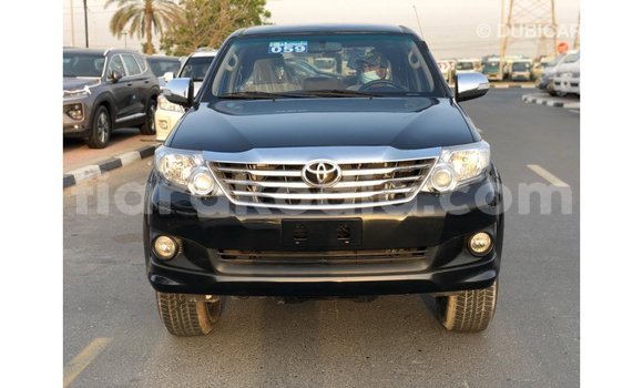 Acheter Import Voiture Toyota Fortuner Noir à Import - Dubai, Diana Acheter Import Voiture Toyota Fortuner Noir à Import - Dubai, Diana