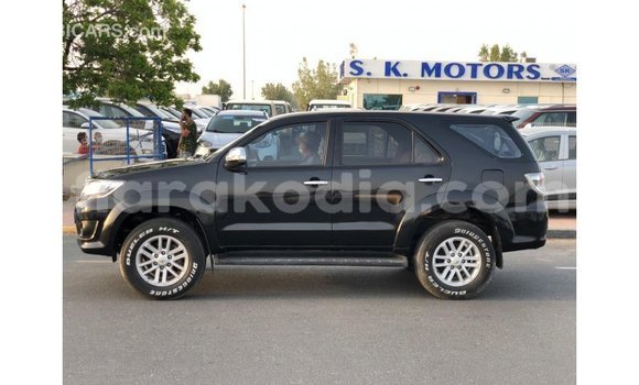 Acheter Import Voiture Toyota Fortuner Noir à Import - Dubai, Diana Acheter Import Voiture Toyota Fortuner Noir à Import - Dubai, Diana