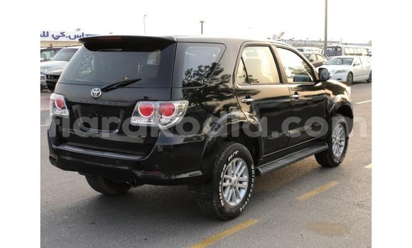Acheter Import Voiture Toyota Fortuner Noir à Import - Dubai, Diana Acheter Import Voiture Toyota Fortuner Noir à Import - Dubai, Diana