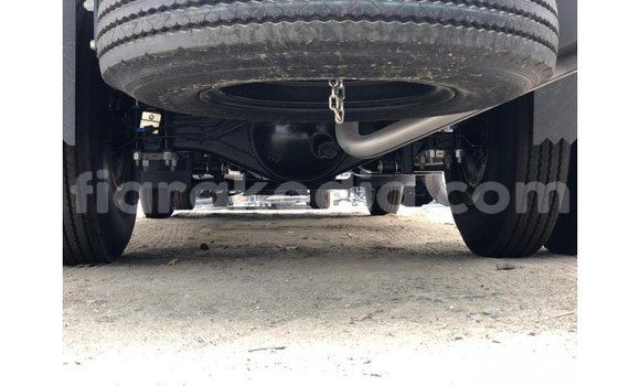 Acheter Import Voiture Isuzu Rodeo Blanc à Import - Dubai, Diana Acheter Import Voiture Isuzu Rodeo Blanc à Import - Dubai, Diana