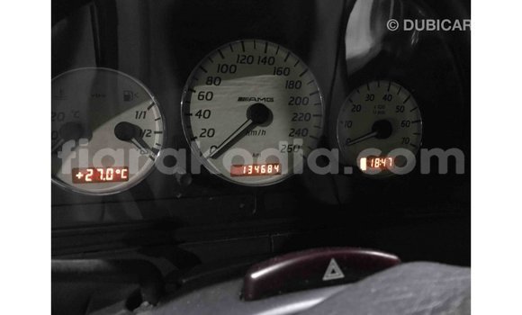 Acheter Import Voiture Mercedes‒Benz 190 (W201) Bleu à Import - Dubai, Diana Acheter Import Voiture Mercedes‒Benz 190 (W201) Bleu à Import - Dubai, Diana