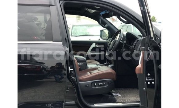 Acheter Import Voiture Toyota Land Cruiser Noir à Import - Dubai, Diana Acheter Import Voiture Toyota Land Cruiser Noir à Import - Dubai, Diana