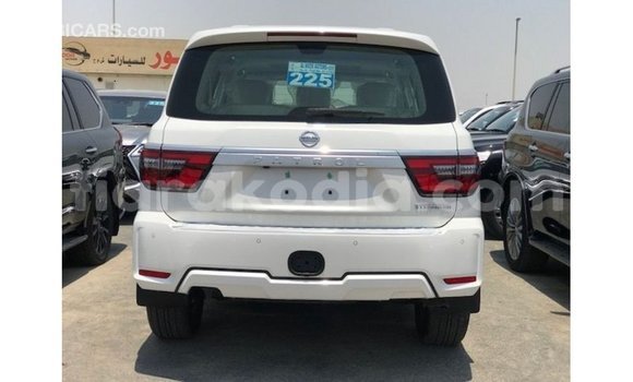 Acheter Import Voiture Nissan Patrol Blanc à Import - Dubai, Diana Acheter Import Voiture Nissan Patrol Blanc à Import - Dubai, Diana
