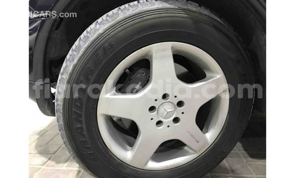 Acheter Import Voiture Mercedes‒Benz 190 (W201) Bleu à Import - Dubai, Diana Acheter Import Voiture Mercedes‒Benz 190 (W201) Bleu à Import - Dubai, Diana