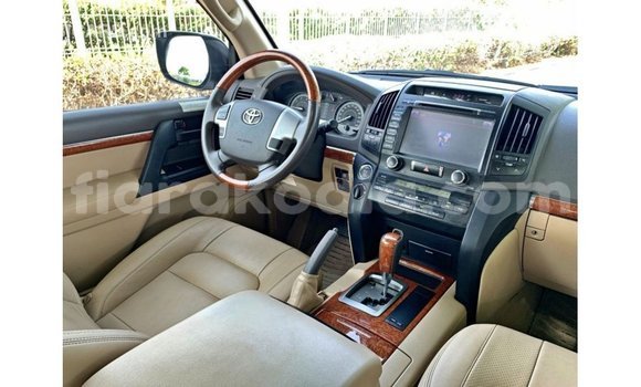 Hividy Toyota Land Cruiser Hafa Car in Import - Dubai in Diana Hividy Toyota Land Cruiser Hafa Car in Import - Dubai in Diana