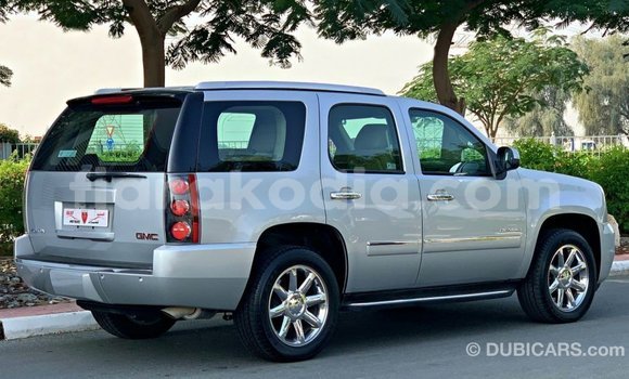 Hividy GMC Yukon Hafa Car in Import - Dubai in Diana Hividy GMC Yukon Hafa Car in Import - Dubai in Diana