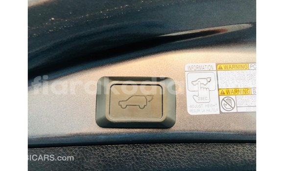 Acheter Import Utilitaire Toyota HiAce Noir à Import - Dubai, Diana Acheter Import Utilitaire Toyota HiAce Noir à Import - Dubai, Diana