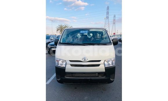 Hividy Toyota Hiace fotsy Car in Import - Dubai in Diana Hividy Toyota Hiace fotsy Car in Import - Dubai in Diana
