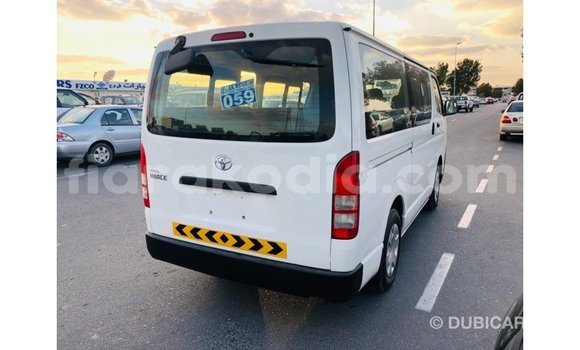 Hividy Toyota Hiace fotsy Car in Import - Dubai in Diana Hividy Toyota Hiace fotsy Car in Import - Dubai in Diana