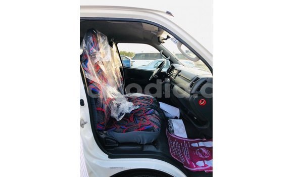 Hividy Toyota Hiace fotsy Car in Import - Dubai in Diana Hividy Toyota Hiace fotsy Car in Import - Dubai in Diana