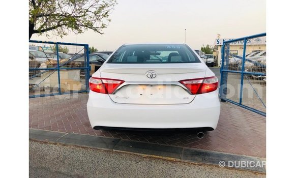 Acheter Import Voiture Toyota Camry Blanc à Import - Dubai, Diana Acheter Import Voiture Toyota Camry Blanc à Import - Dubai, Diana
