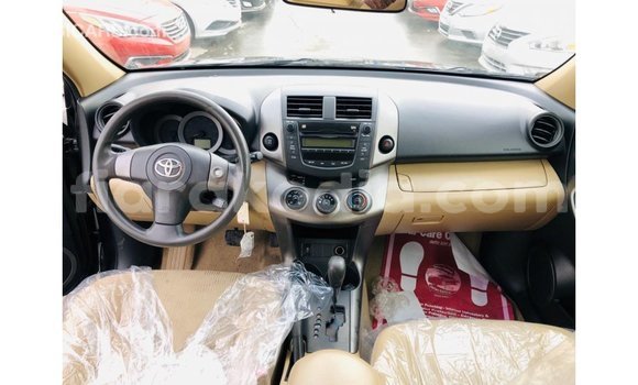 Acheter Import Utilitaire Toyota HiAce Noir à Import - Dubai, Diana Acheter Import Utilitaire Toyota HiAce Noir à Import - Dubai, Diana