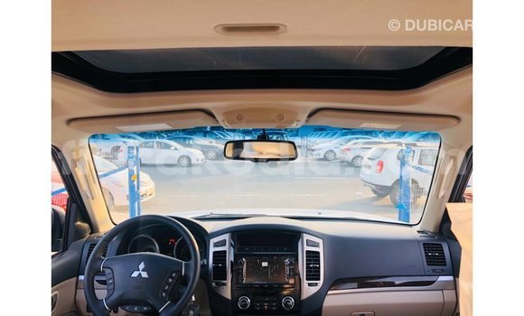 Acheter Import Voiture Mitsubishi Pajero Noir à Import - Dubai, Diana Acheter Import Voiture Mitsubishi Pajero Noir à Import - Dubai, Diana