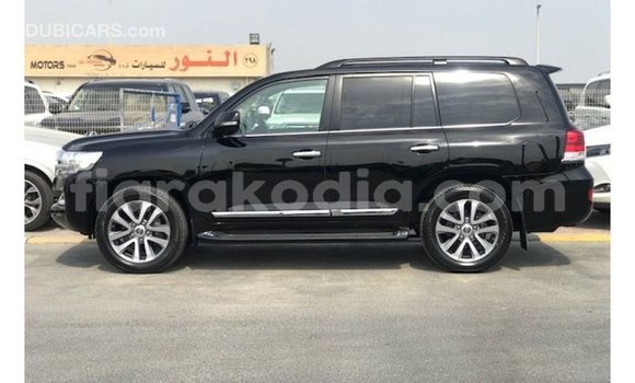Acheter Import Voiture Toyota Land Cruiser Noir à Import - Dubai, Diana Acheter Import Voiture Toyota Land Cruiser Noir à Import - Dubai, Diana