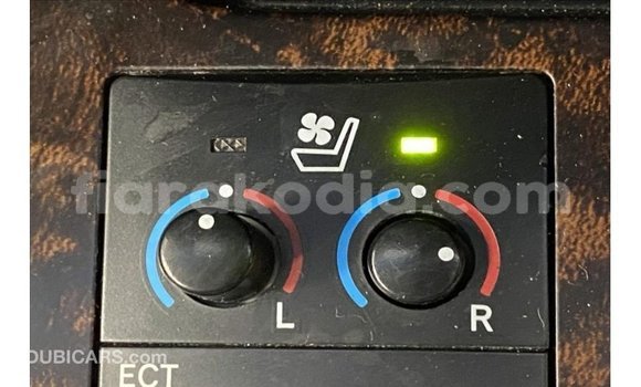 Acheter Import Voiture Toyota Land Cruiser Noir à Import - Dubai, Diana Acheter Import Voiture Toyota Land Cruiser Noir à Import - Dubai, Diana