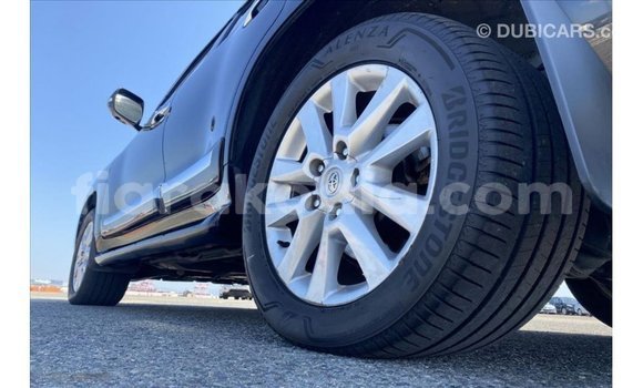 Acheter Import Voiture Toyota Land Cruiser Noir à Import - Dubai, Diana Acheter Import Voiture Toyota Land Cruiser Noir à Import - Dubai, Diana