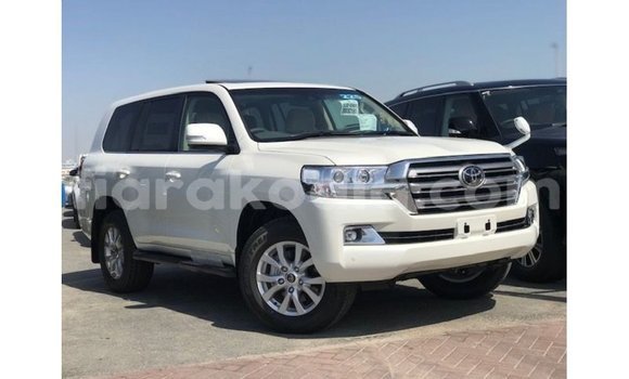 Hividy Toyota Land Cruiser fotsy Car in Import - Dubai in Diana