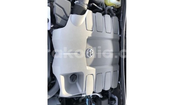 Hividy Toyota Land Cruiser fotsy Car in Import - Dubai in Diana Hividy Toyota Land Cruiser fotsy Car in Import - Dubai in Diana