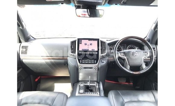 Acheter Import Voiture Toyota Land Cruiser Blanc à Import - Dubai, Diana Acheter Import Voiture Toyota Land Cruiser Blanc à Import - Dubai, Diana